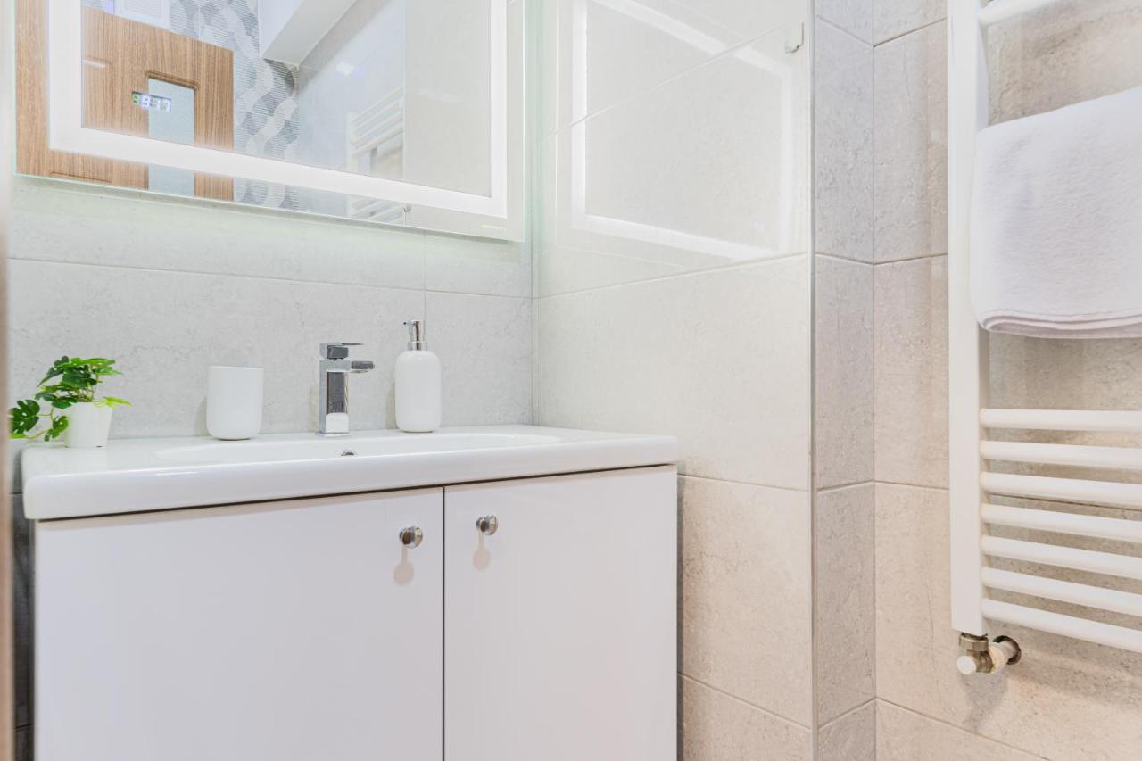 Isaran 2D4E Apartment บราชอฟ ภายนอก รูปภาพ